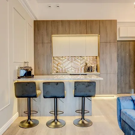 Апартаменти Allure Nova 4*